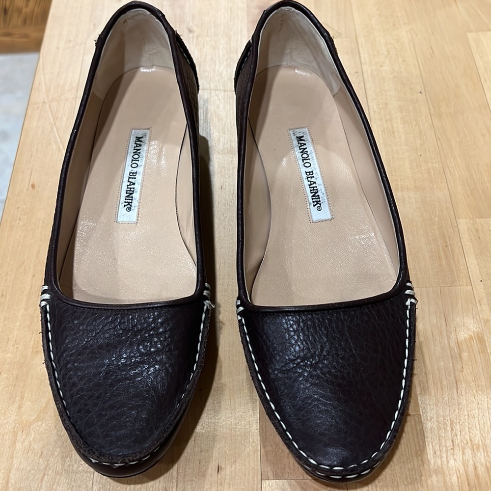 MANOLO BLAHNIK flat leather shoes, size 37